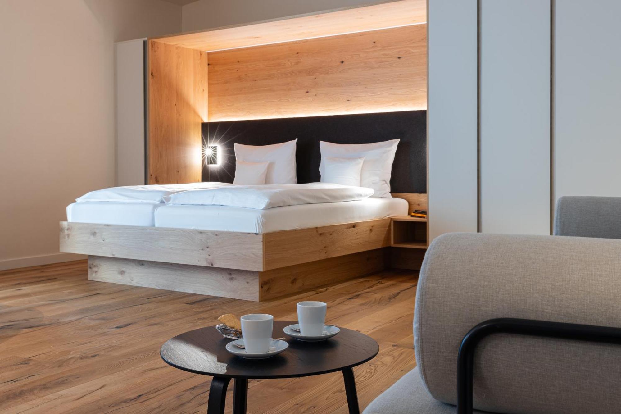 Boutique Hotel Gruener Zweig Schlettau Esterno foto
