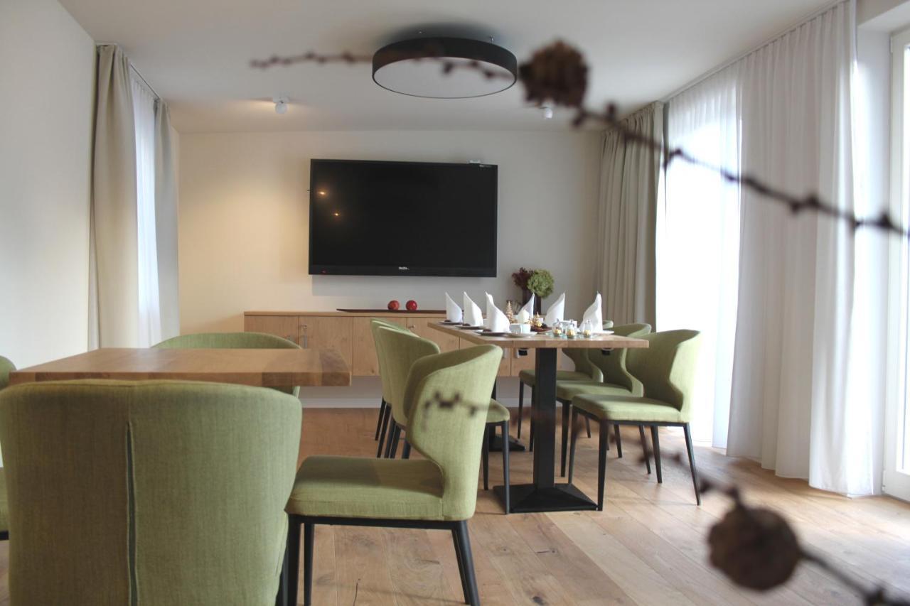 Boutique Hotel Gruener Zweig Schlettau Esterno foto